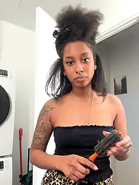 Your_Paris's cam snapshot