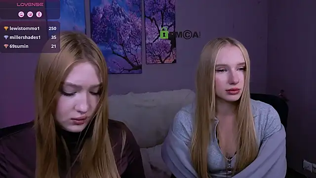 playful_sophie's cam snapshot