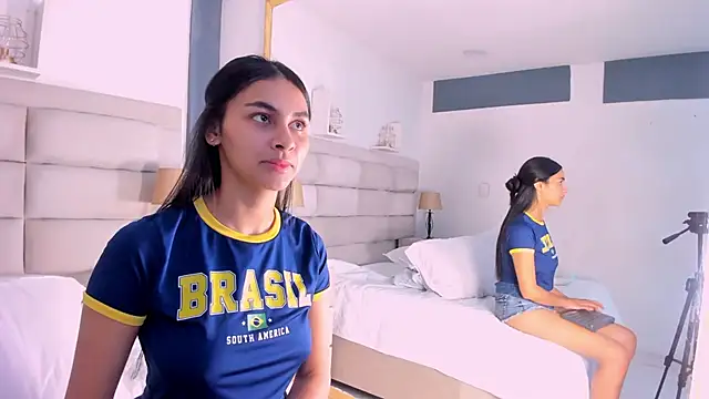 ManuelaEvans_'s cam snapshot