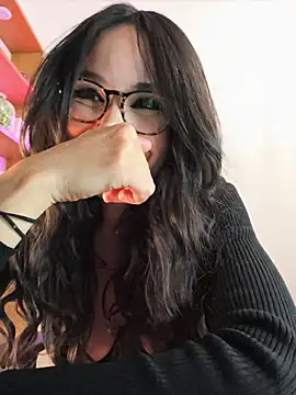 Naughty-Jessie live sex cam