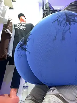 kim_monti's cam snapshot