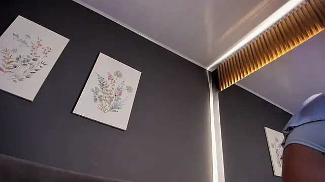 emy_williams's cam snapshot