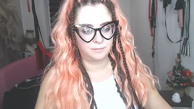 MISSwithDOLLS's cam snapshot