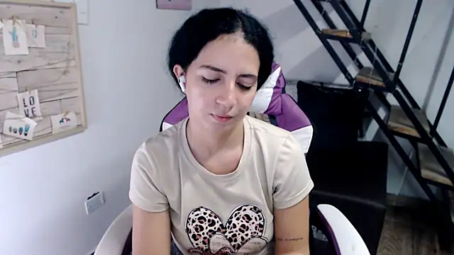 samantha_baby_'s cam snapshot