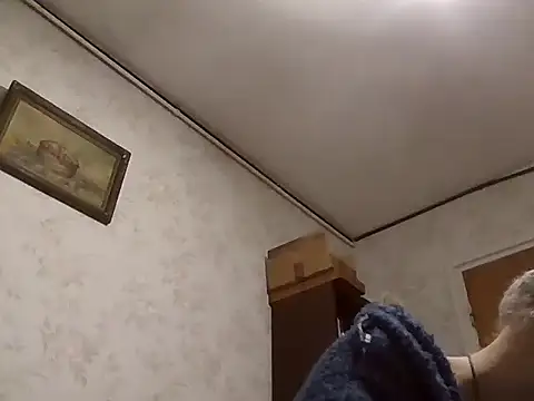 mariusica1@xh's cam snapshot