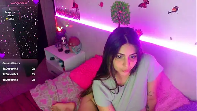 emily_cooper_t's cam snapshot