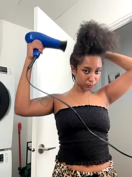 Your_Paris's cam snapshot