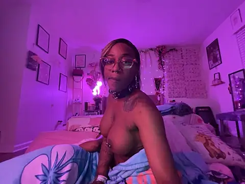 VixenCapri live sex cam