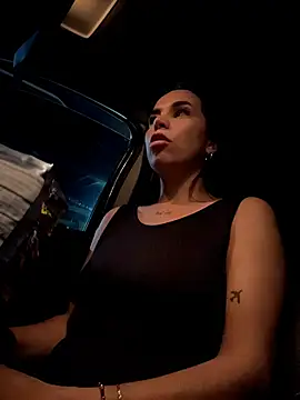 Naatalia live sex cam