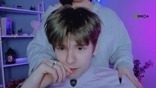 lika_pop's cam snapshot