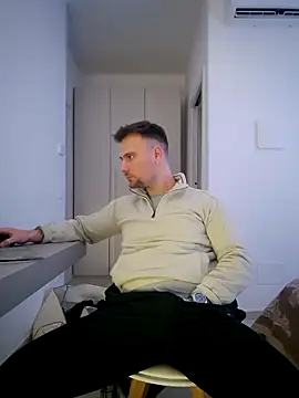 mrlyuis live sex cam