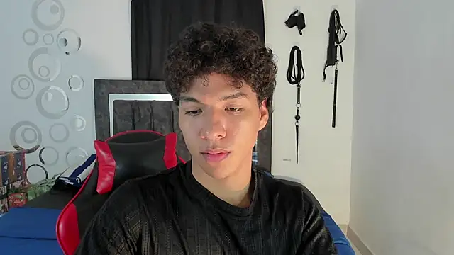 Maximiliano_Khalil live sex cam