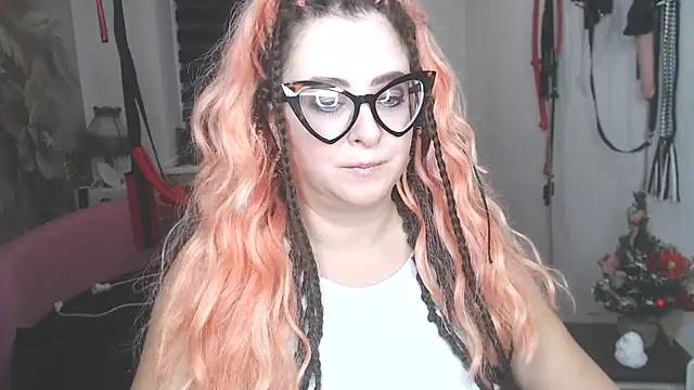 MISSwithDOLLS's cam snapshot