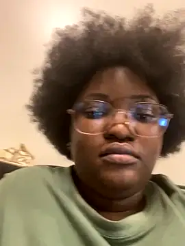 sweet18creamybigpussy's cam snapshot