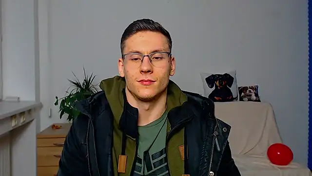 ZeinMiracles live sex cam