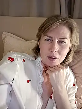 stellahere8's cam snapshot