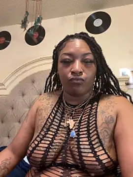 Egyptian_reign's cam snapshot