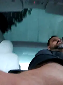 Roddog18 live sex cam