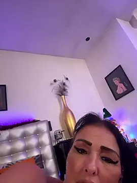 TiffanyRoxx live sex cam