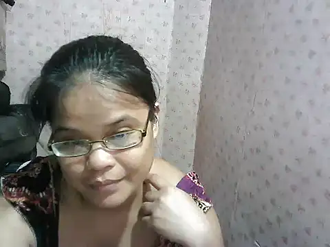 Hotty_babe23's cam snapshot