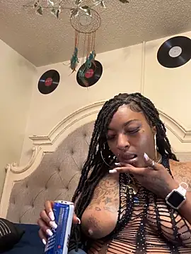 Egyptian_reign's cam snapshot