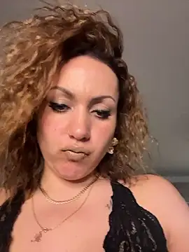 VeuveNoiire's cam snapshot