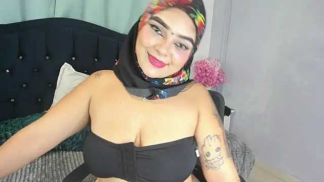 Inaya_Khalifa's cam snapshot