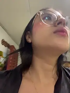 Juanita-Diaz live sex cam