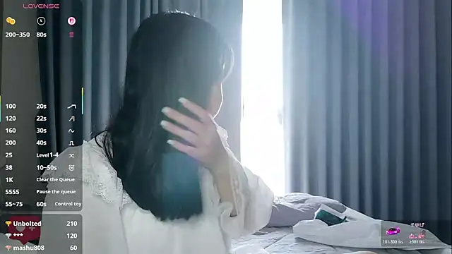 Naoko-99 live sex cam