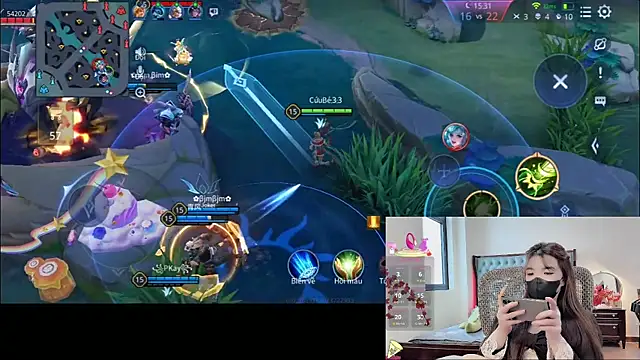 Caryln-Bun live sex cam