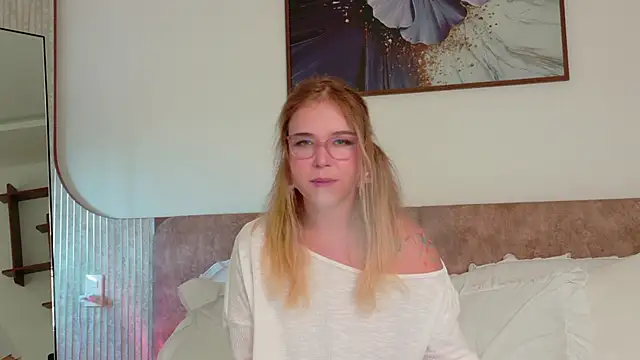 Lilith_Bonheur's cam snapshot