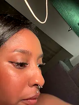 Your_Paris's cam snapshot