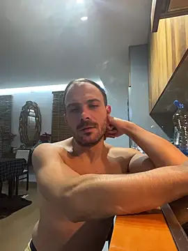 Adventurehotman live sex cam