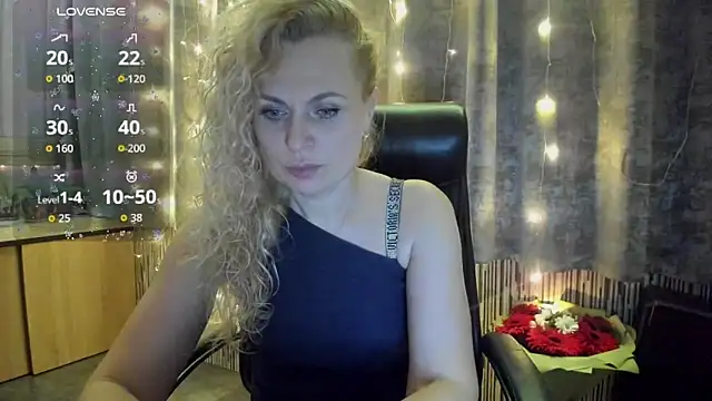 LanaLight_x's cam snapshot