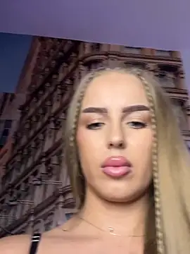 AubrieleRouj1 live sex cam