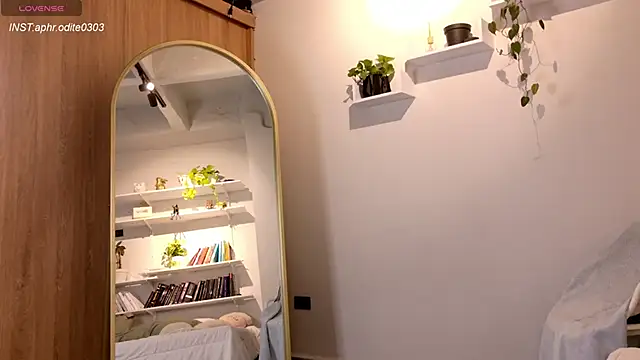 Nikol-JE live sex cam