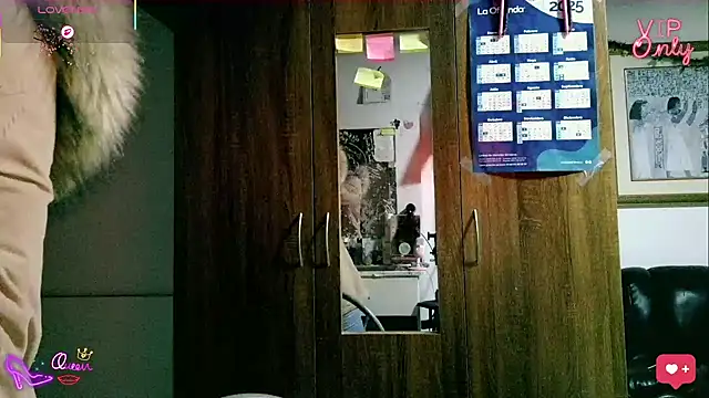 LauGrayJ live sex cam