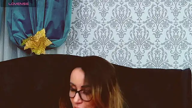 FirstTimePam live sex cam