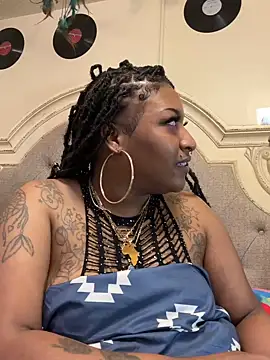 Egyptian_reign's cam snapshot