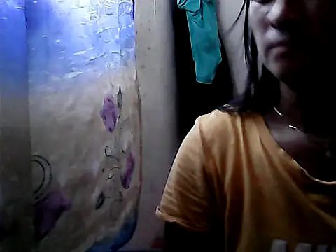 yoursPinayMama1682's cam snapshot