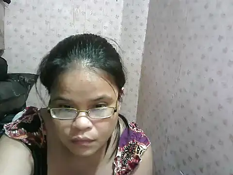 Hotty_babe23's cam snapshot