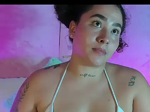 Ayla-marttinez's cam snapshot