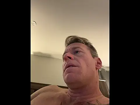 DILFiGuess1 live sex cam