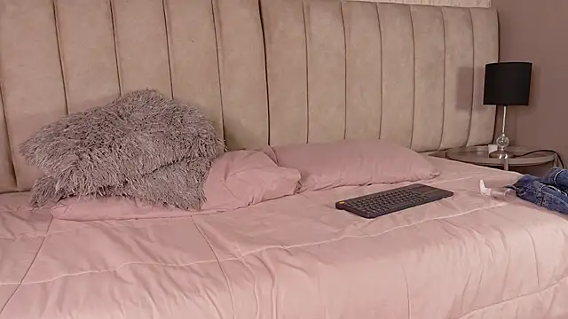 Aaron_Eze live sex cam