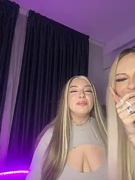 LuvJasmin's cam snapshot