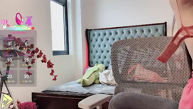 Caryln-Bun live sex cam