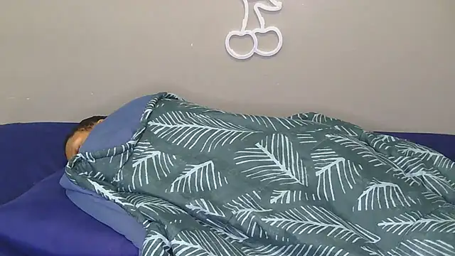 Serafynn's cam snapshot