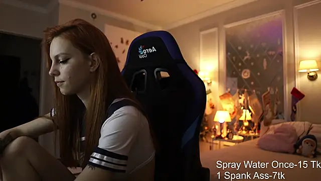 _alice_meyss_'s cam snapshot