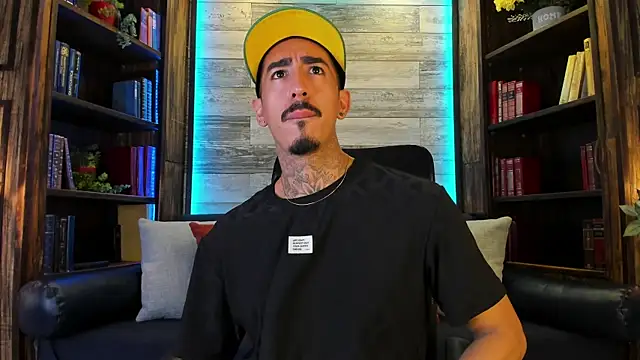 Donovan_Desmond live sex cam