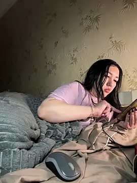 Naughtbaby_2025's cam snapshot